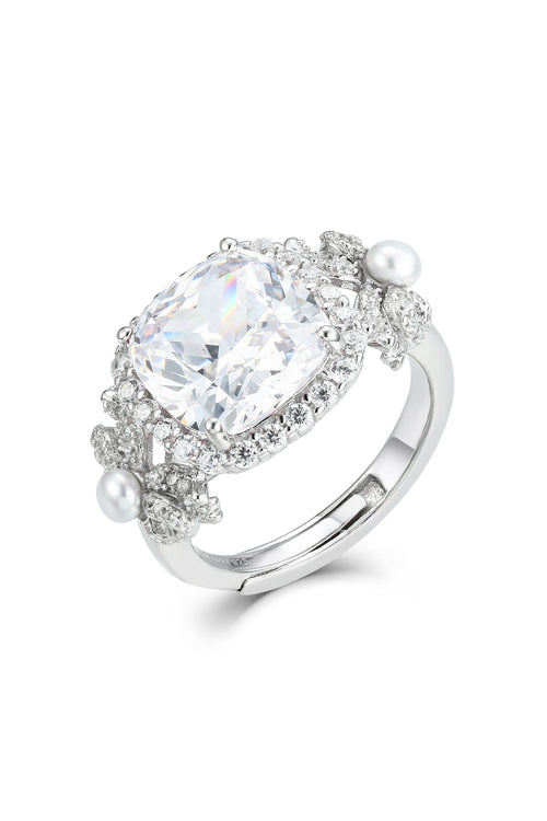 'Marie Antoinette' Cushion-Cut Silver Ring with Bows