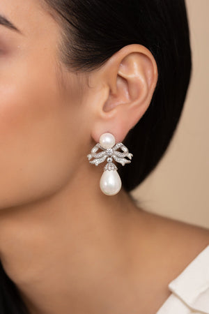 Open image in slideshow, 🎁 &#39;Antoinette&#39; Bow and Pearl Drop Silver Earrings (100% off)
