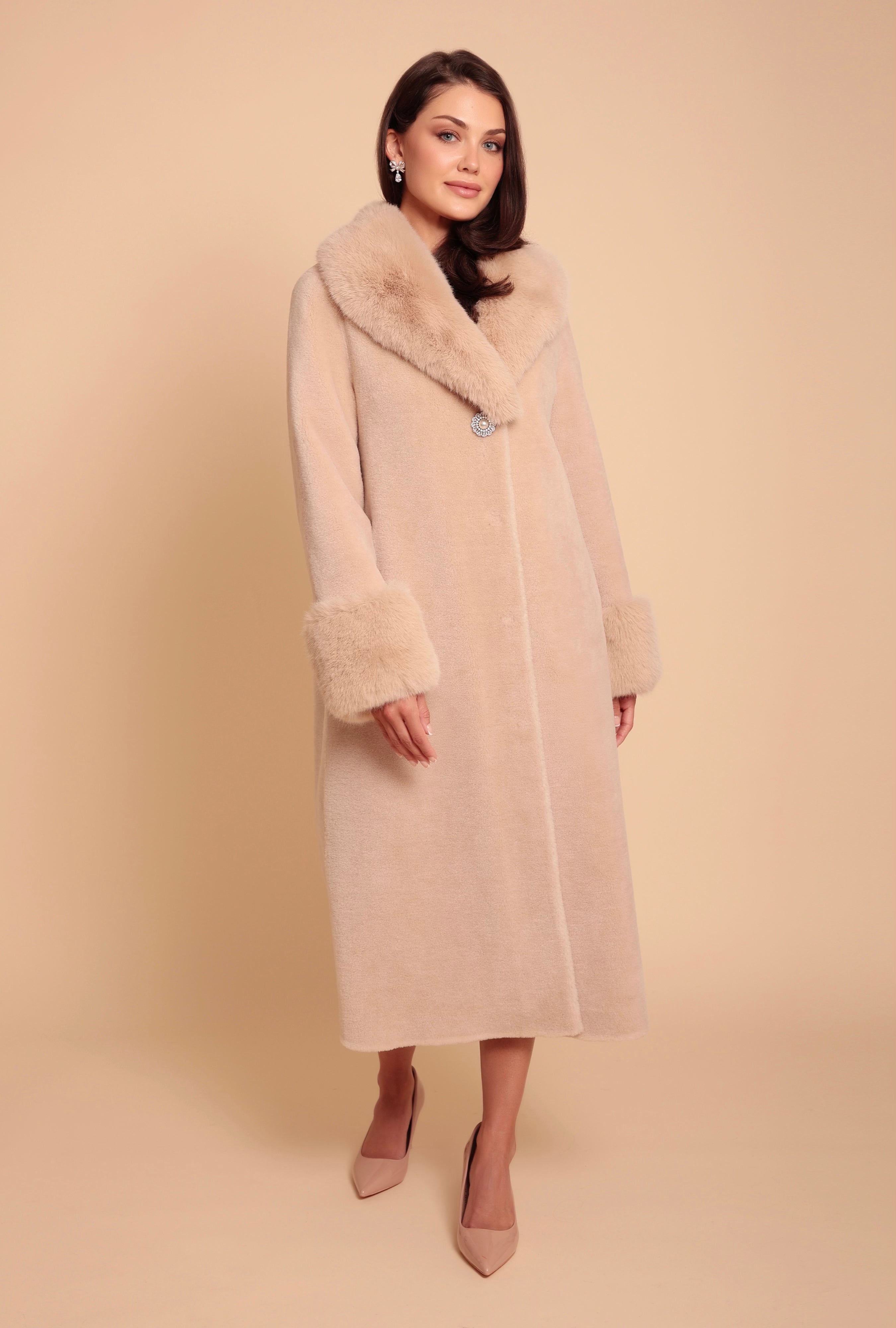 'Sunset Boulevard' Long Wool Coat with Faux Fur Collar in Cammello