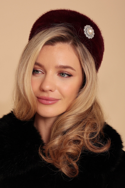 'Rivoli' Pillbox Hat with Brooch in Rosso