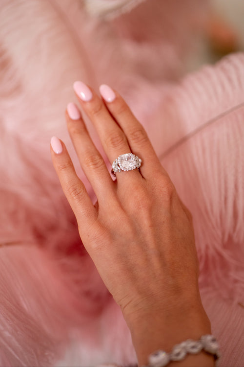 'Marie Antoinette' Cushion-Cut Silver Ring with Bows