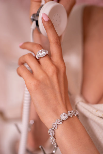 'Marie Antoinette' Cushion-Cut Silver Ring with Bows