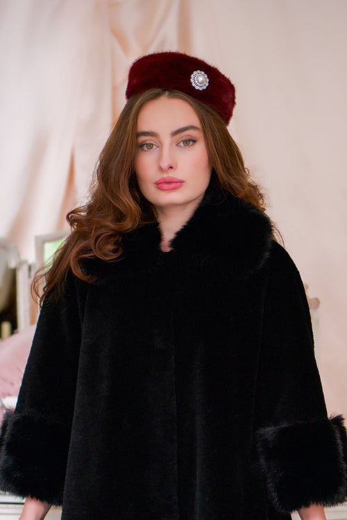 'Rivoli' Pillbox Hat with Brooch in Rosso
