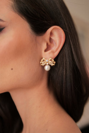 Open image in slideshow, 🎁 &#39;Sissi&#39; Bow and Pearl Drop Gold Earrings (100% off)
