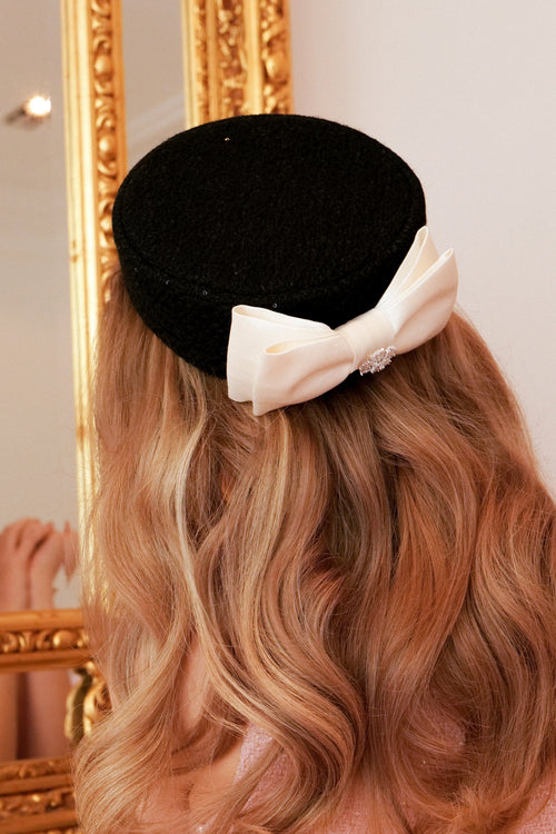 Amour Woollen Tweed Pillbox Hat with Bianco Silk Bow Nero