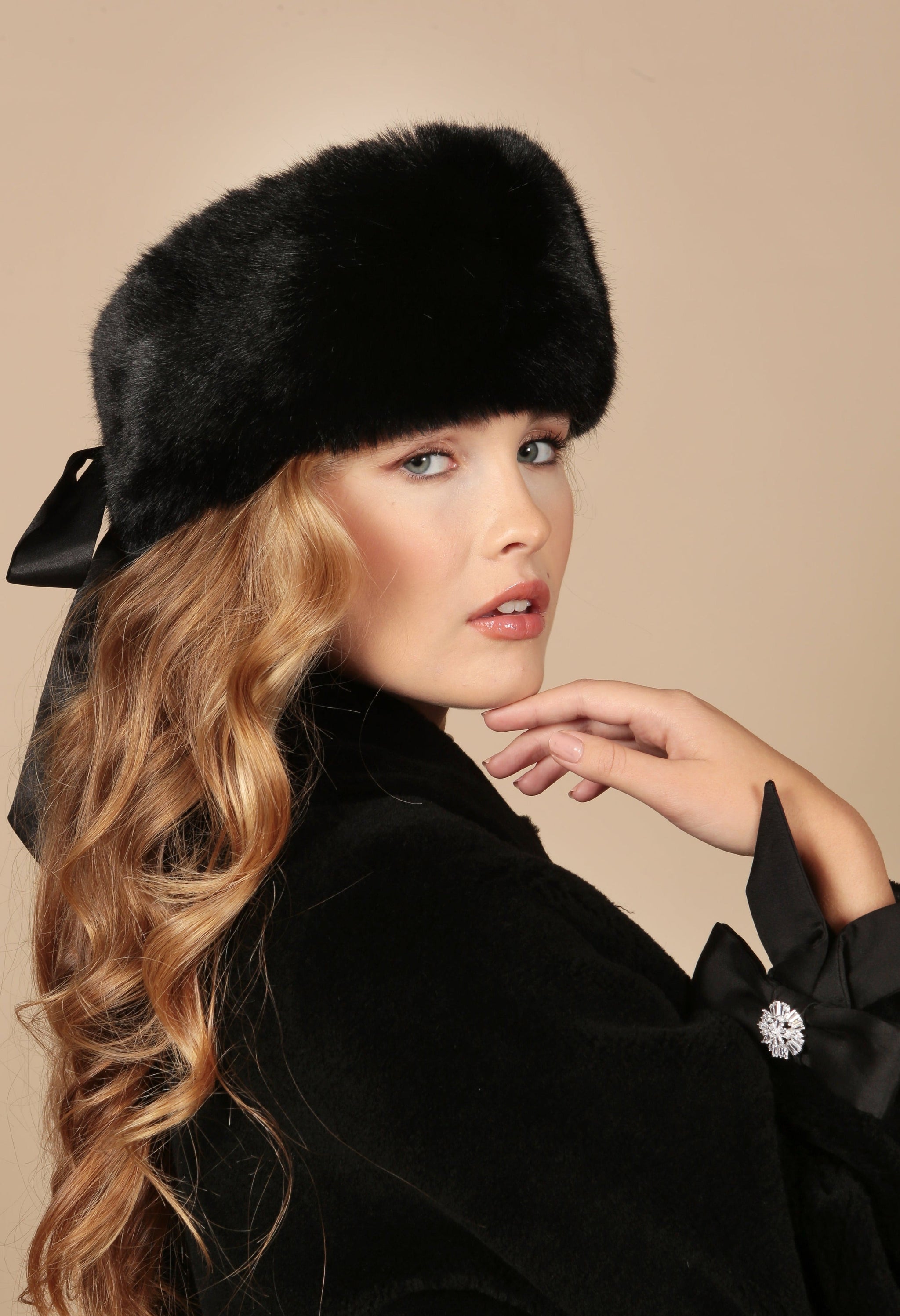 Beloved Millinery Black Gorgeous Faux Fur Headband NWT LUXE JENNY FAUX FUR HEADBAND IN BLACK – AKIRA main image 4