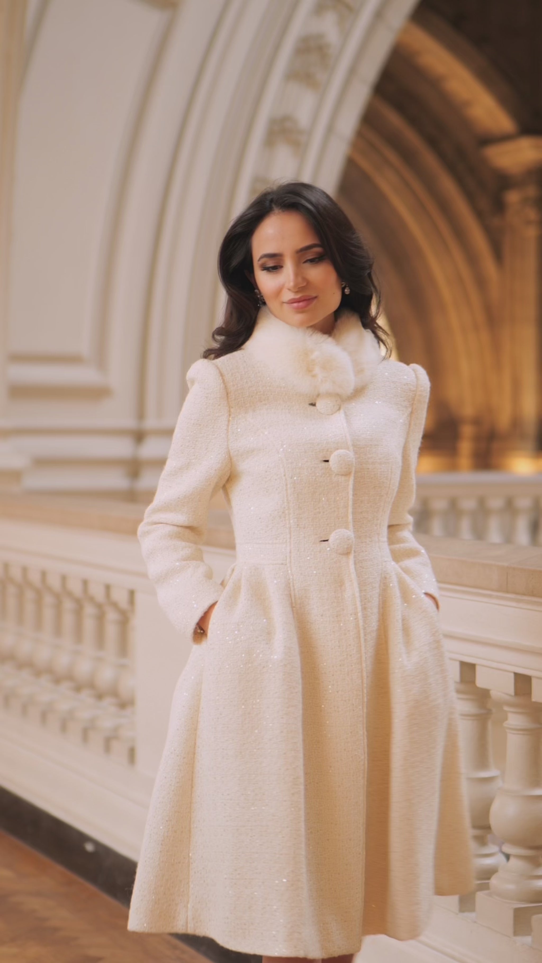 Starlet' Wool Tweed Dress Coat with Faux Fur in Crema – Santinni