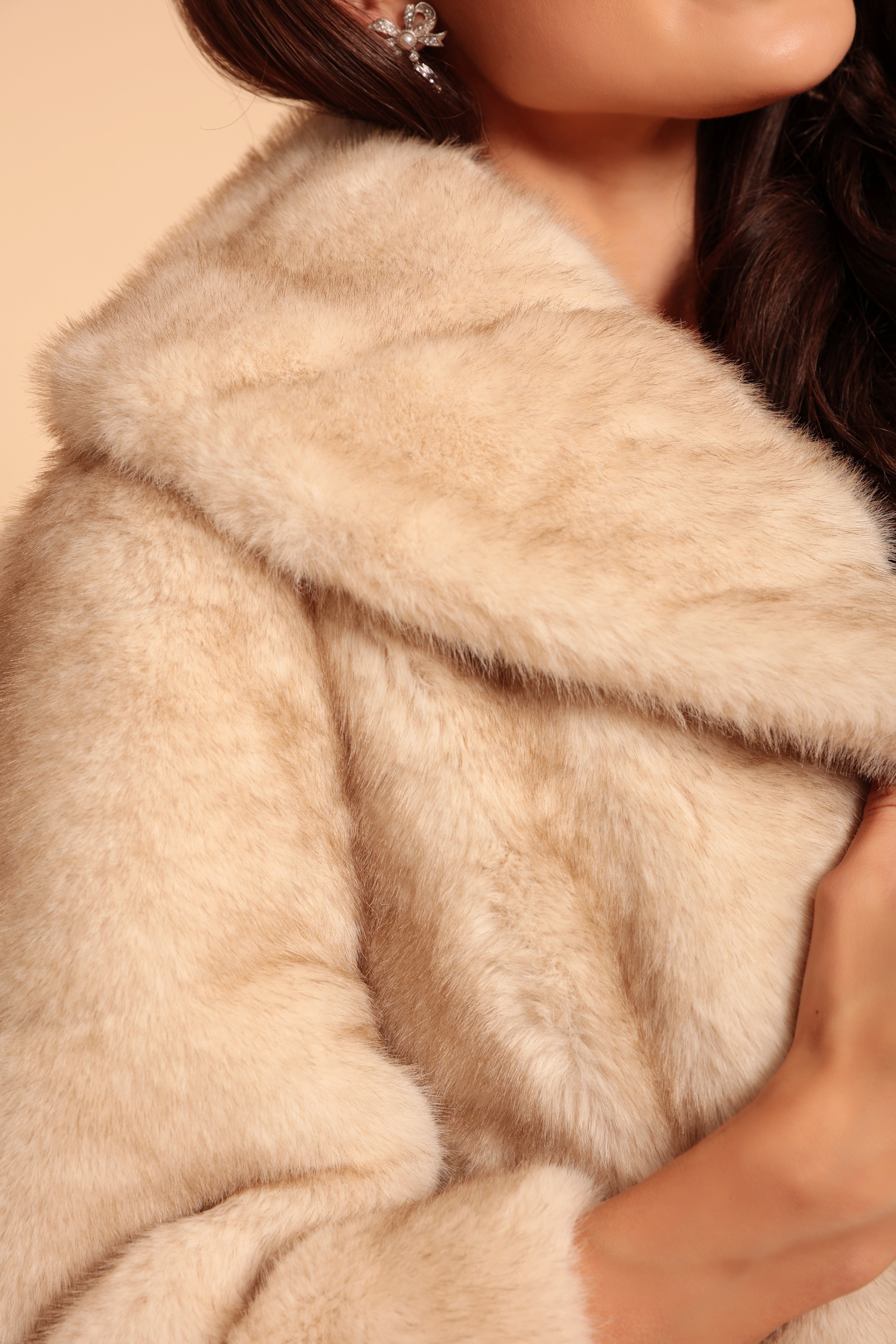 'Hollywood' Faux Fur Coat in Crema