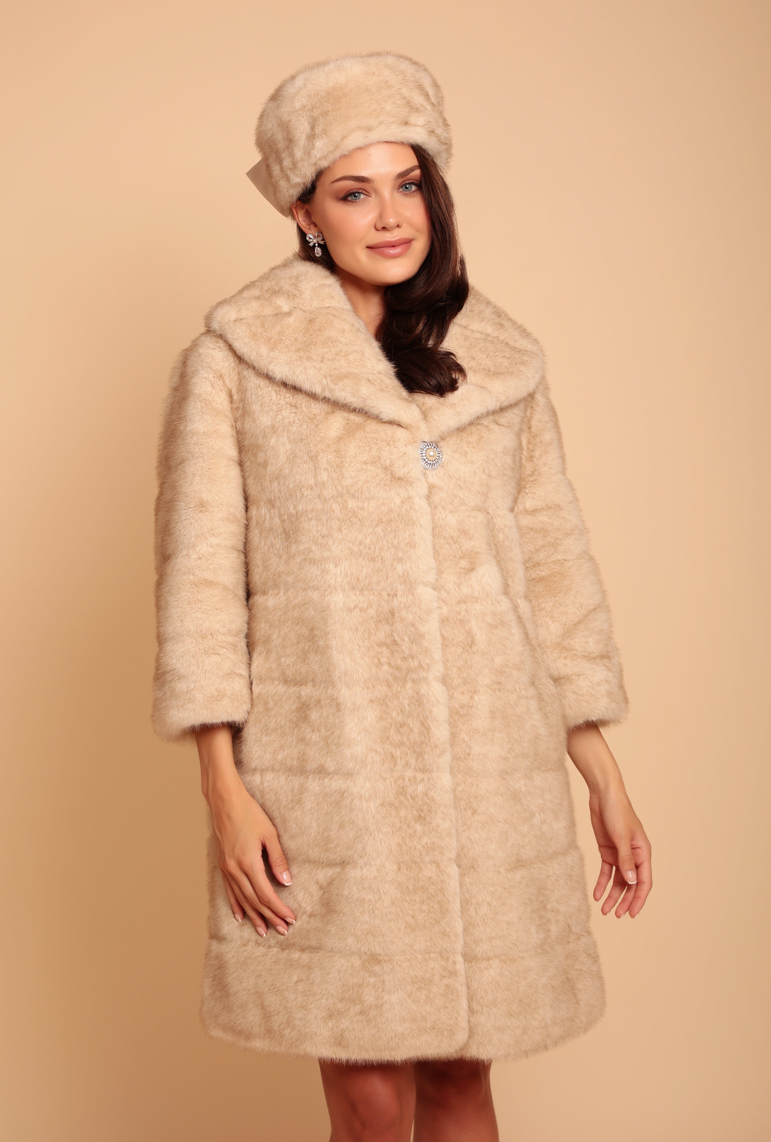 'Anastasia' Faux Fur Hat with Satin Bow in Crema