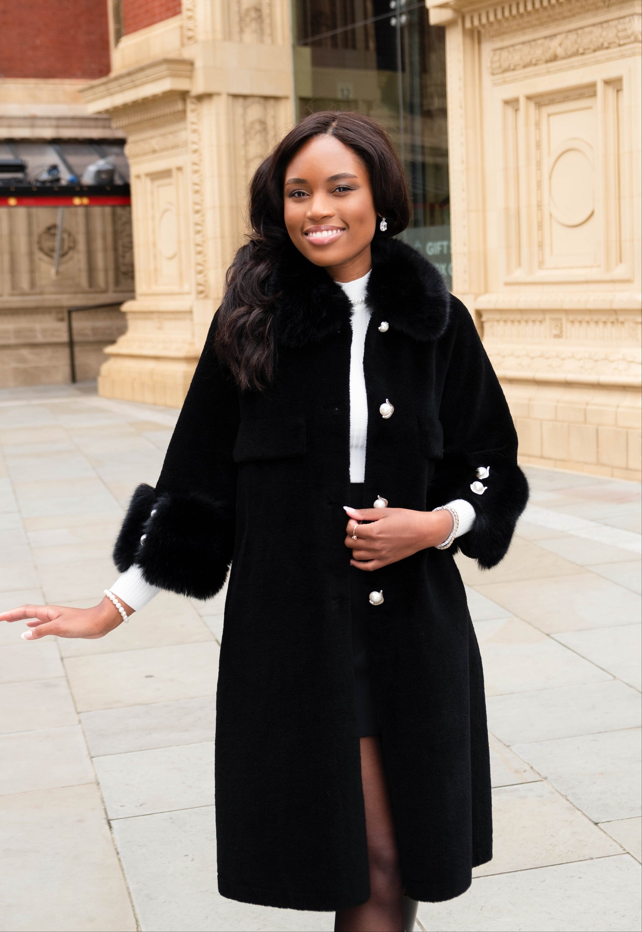 Hayworth' Wool and Faux Fur Coat in Nero – Santinni