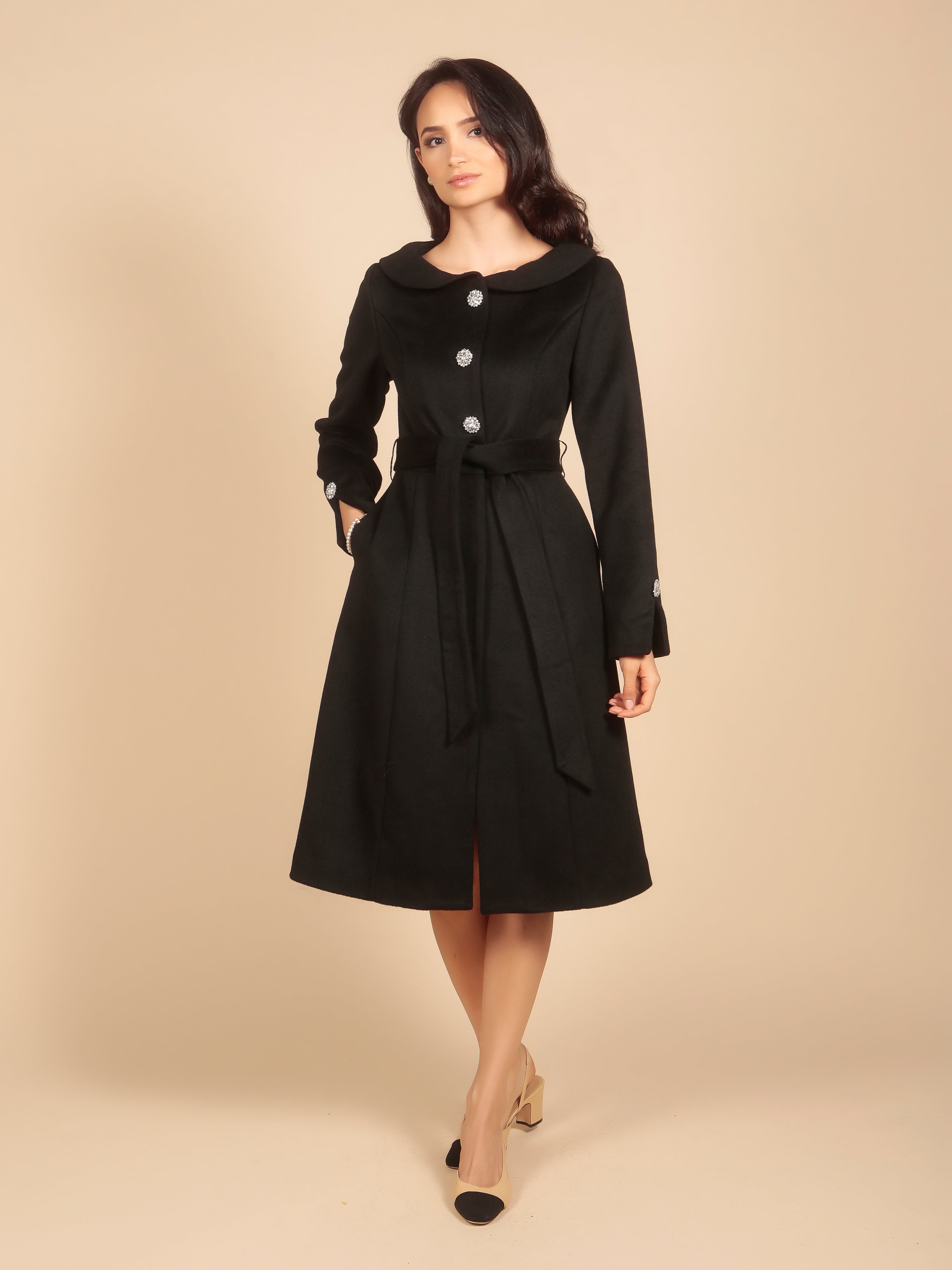 'Ingrid' Cashmere and Wool Dress Coat in Nero