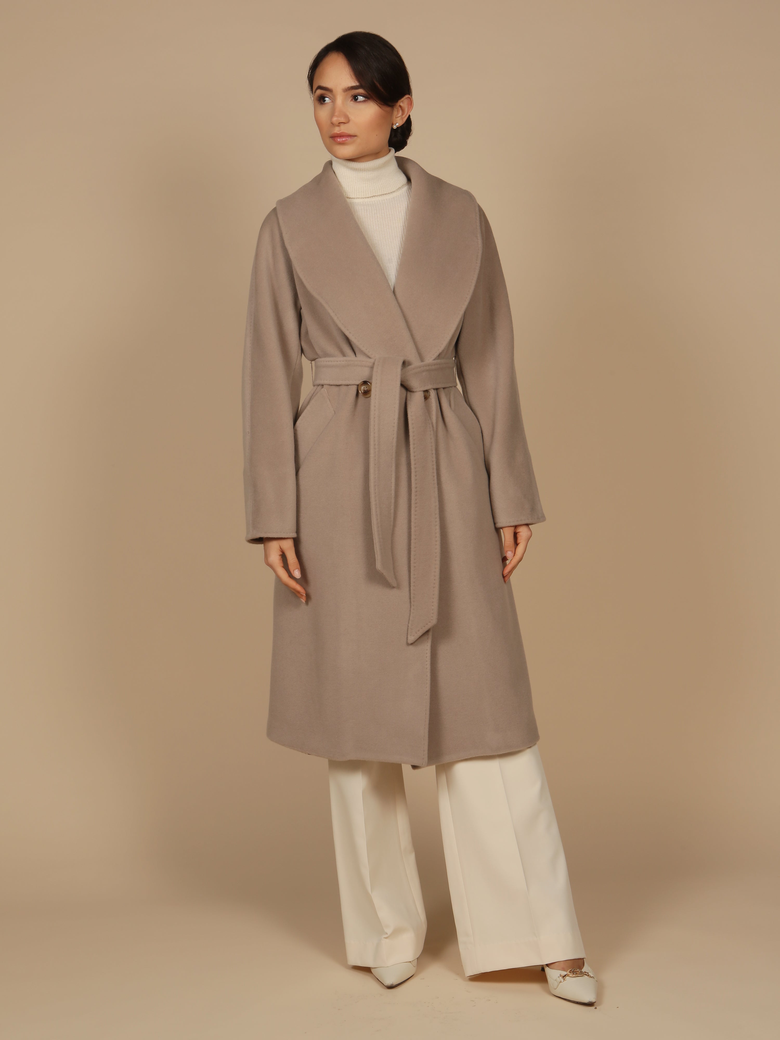 ‘Hepburn’ Italian Virgin Wool and Cashmere Coat in Grigio