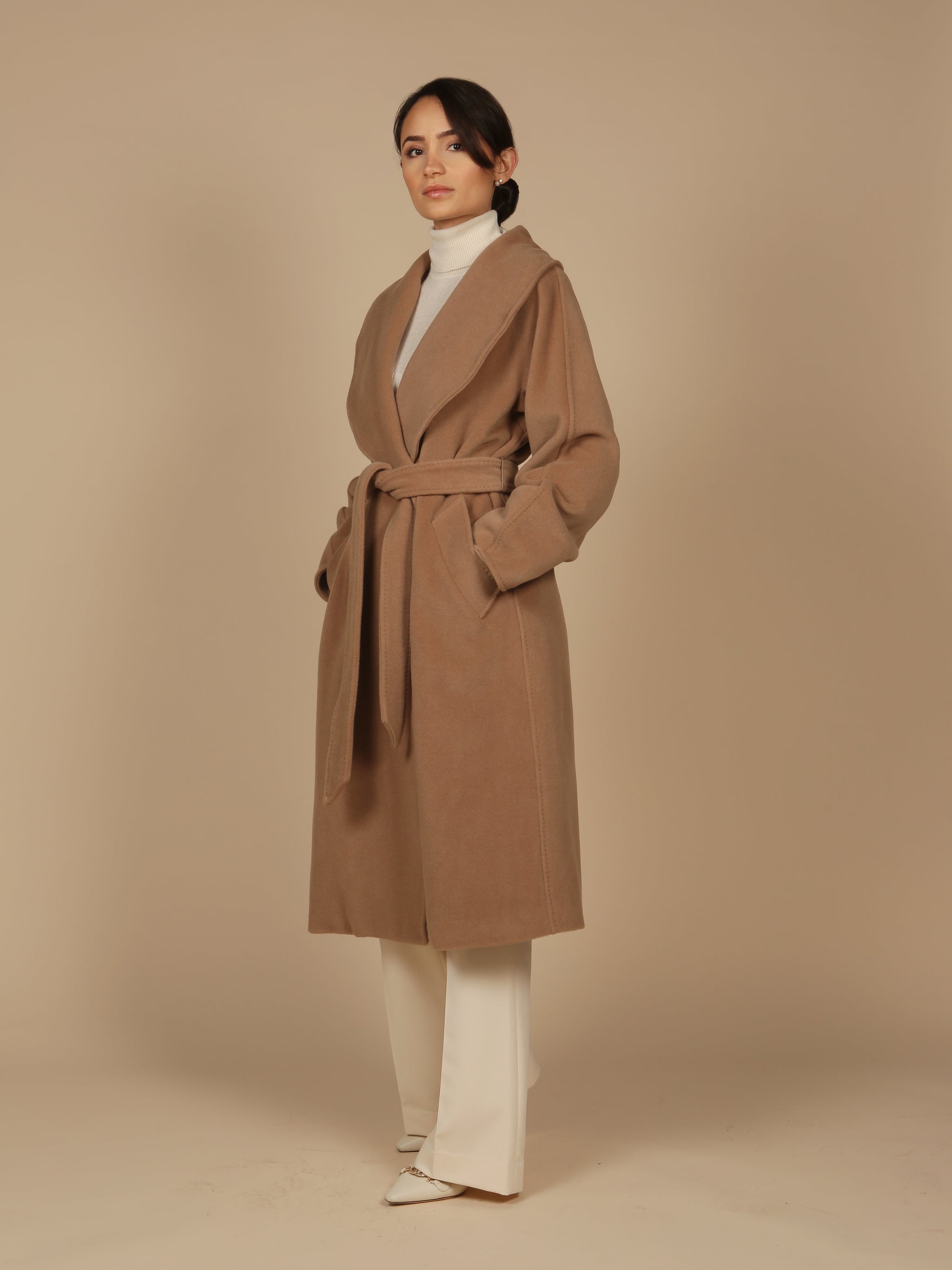 Hepburn' Italian Virgin Wool and Cashmere Coat in Marrone