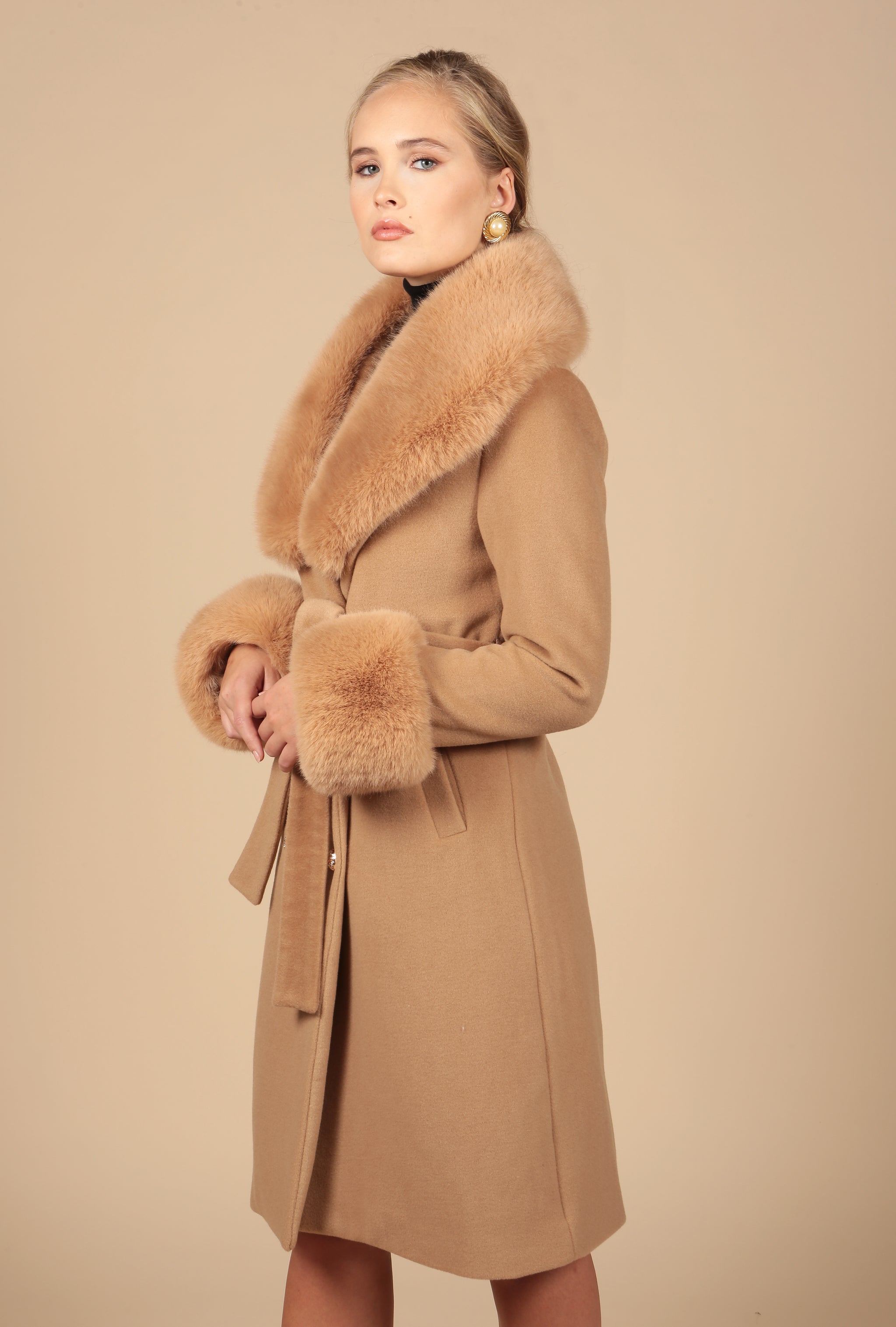 MARNI｜ brown wool coat with velvet collar Wool and cashmere coat with shearling collar | Marni